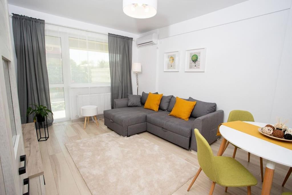 Amazing Apartament With Garden Bucharest Airport Self Check-In!! Otopeni Exterior photo